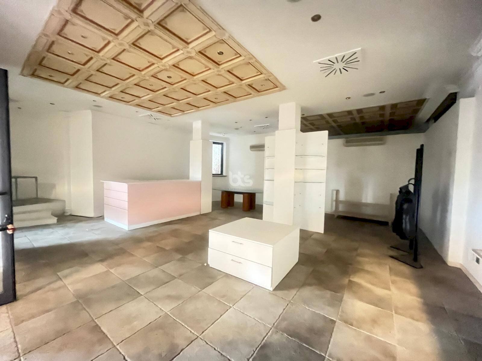 Foto 1 - Locale Commerciale via prati, Sarnico - foto 1