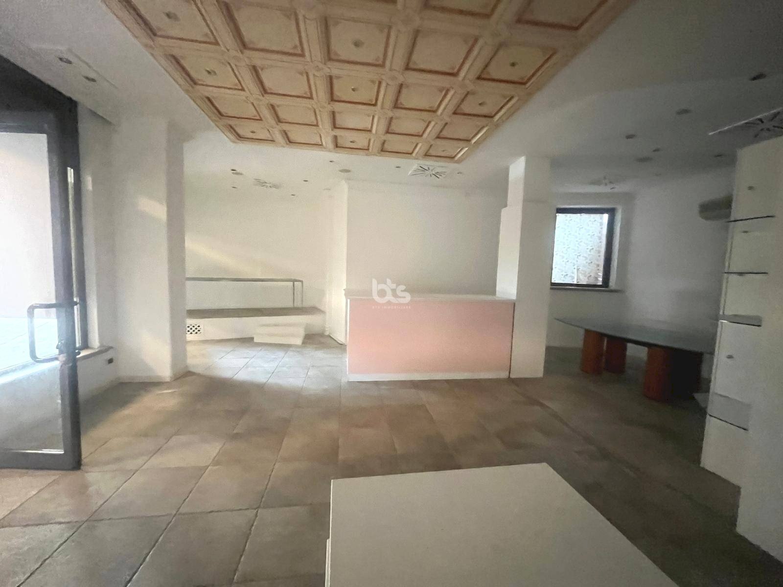 Foto 3 - Locale Commerciale via prati, Sarnico - foto 3