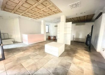 Foto 2 - Locale Commerciale via prati, Sarnico - foto 2