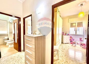 Hall / corridoio - Trilocale VIALE EUROPA
 
9, Calvizzano - foto 9