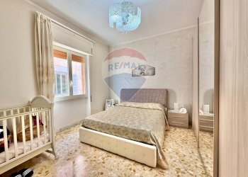 Camera / camera da letto - Trilocale VIALE EUROPA
 
9, Calvizzano - foto 10