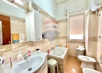 Bagno - Trilocale VIALE EUROPA
 
9, Calvizzano - foto 13