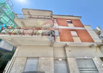 Edificio all\'aperto - Trilocale VIALE EUROPA
 
9, Calvizzano - foto 23