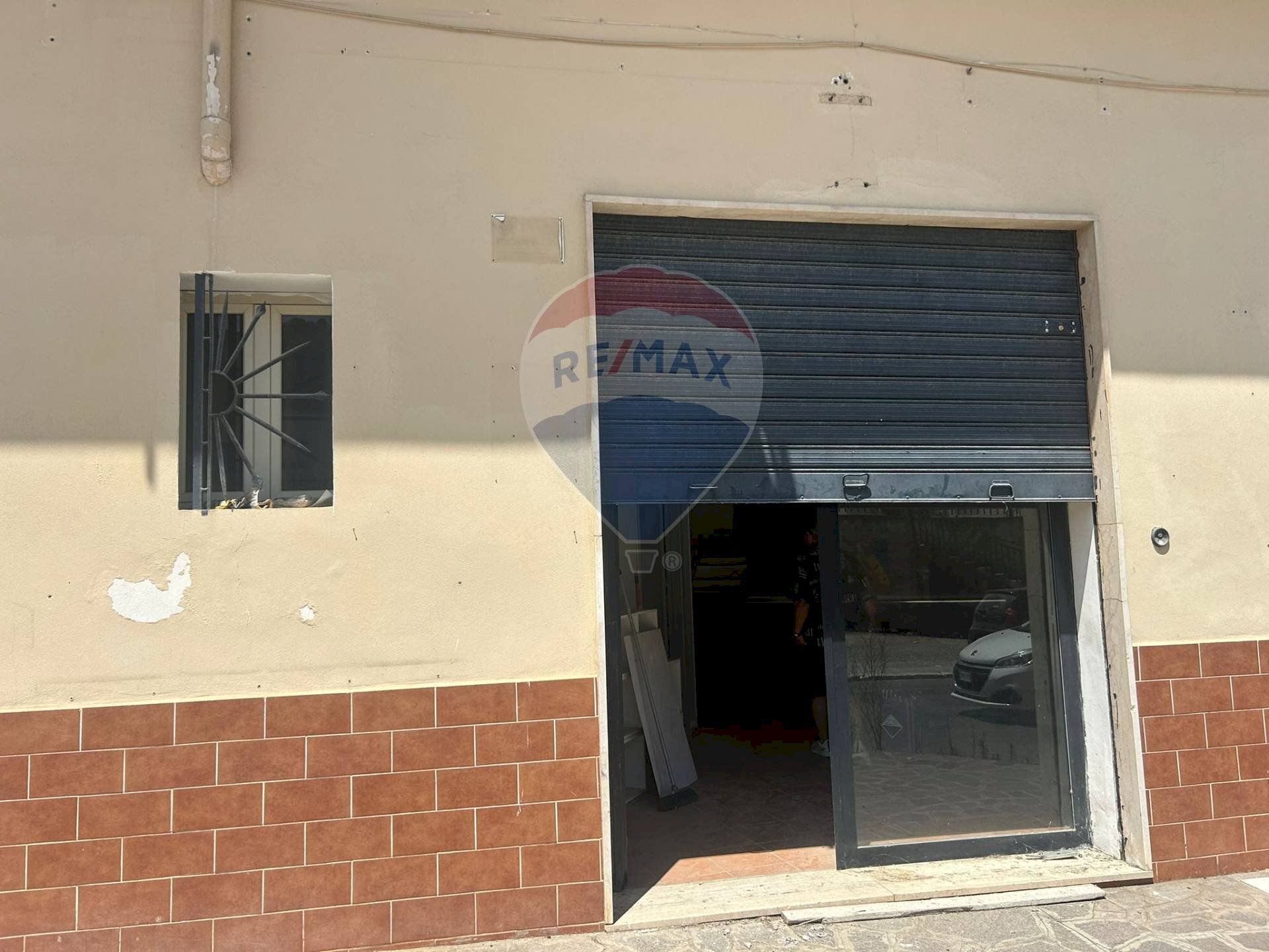 Edificio all\'aperto - Locale Commerciale PRINCIPE UMBERTO VIA DELLE CAPRE, Partinico - foto 2