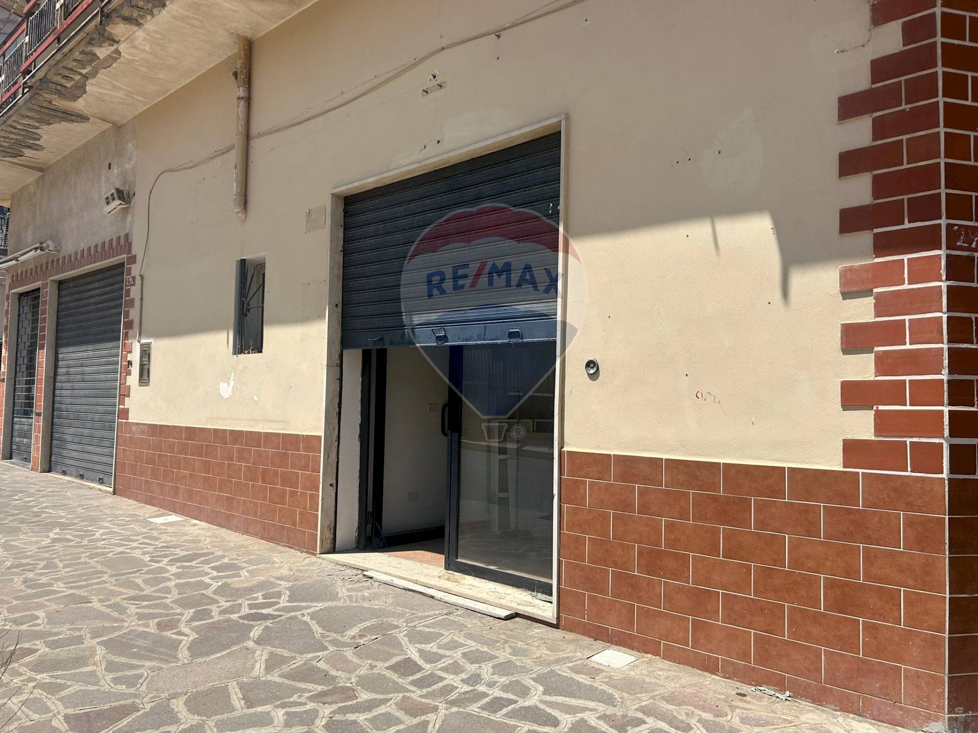 Edificio all\'aperto - Locale Commerciale PRINCIPE UMBERTO VIA DELLE CAPRE, Partinico - foto 3