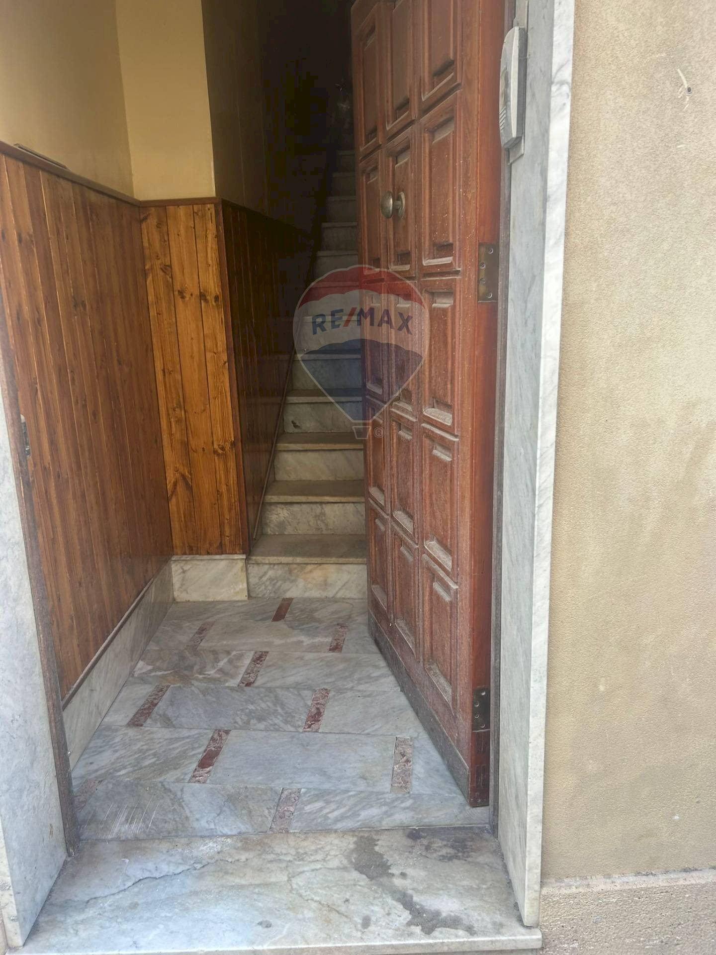 Scale - Independent house Piazza Vittorio Emmanuele Orlando
 
3, Partinico - photo 2