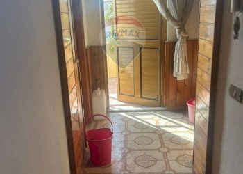 Hall / corridoio - Casa indipendente Piazza Vittorio Emmanuele Orlando
 
3, Partinico - foto 7