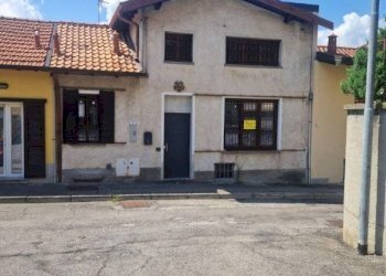 Facciata - Casa indipendente via C. Merlotti, 2, Solbiate Arno - foto 1