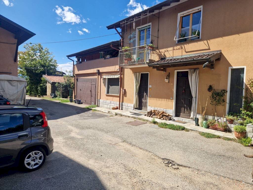 Facciata - Trilocale via Duca degli Abruzzi, 66, Varese - foto 2