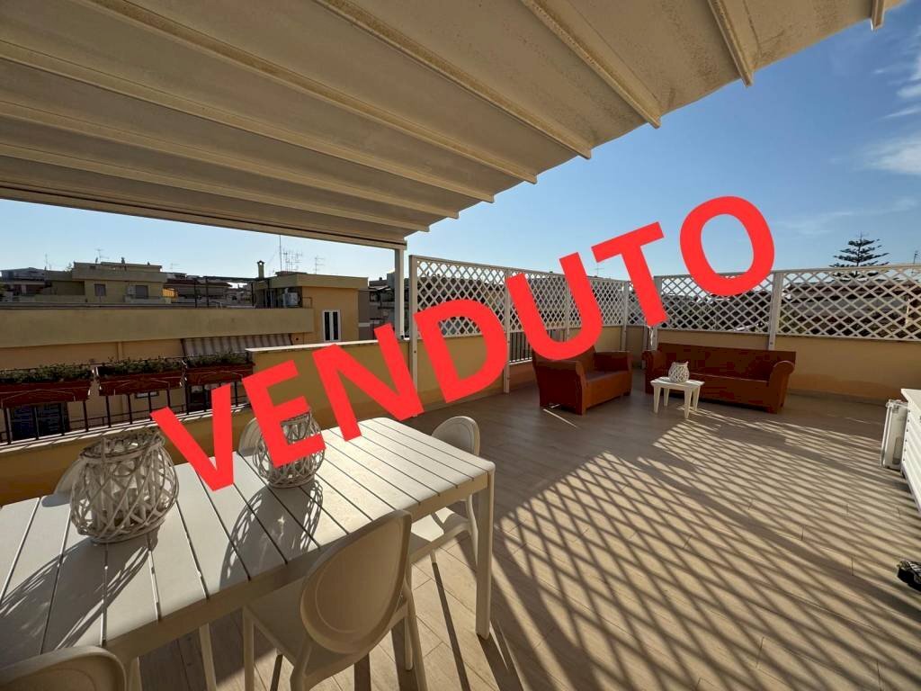 Terrazzo - Trilocale via dei Garofani, 4, Nettuno - foto 1