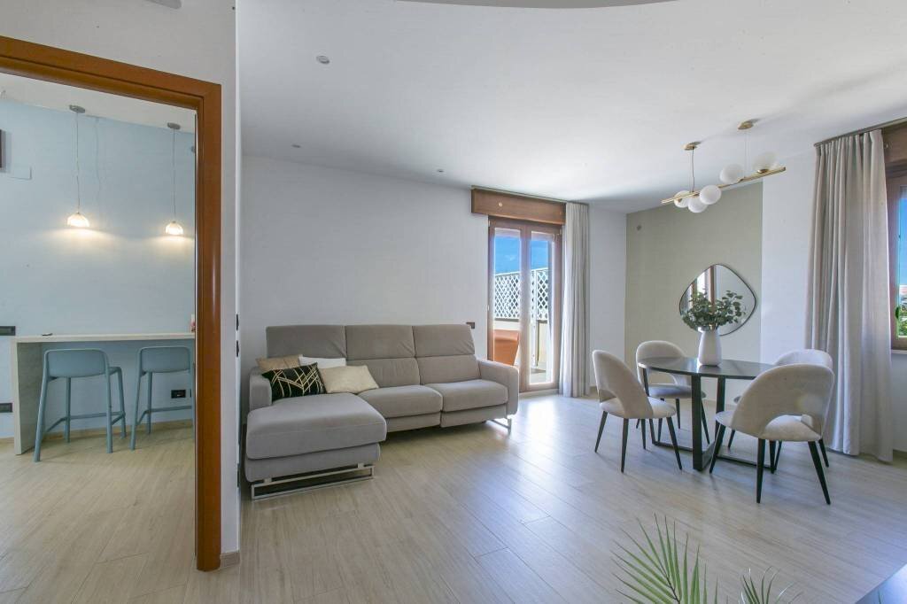 Salone - Trilocale via dei Garofani, 4, Nettuno - foto 2