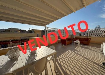 Terrazzo - Three-room apartment via dei Garofani, 4, Nettuno - photo 1