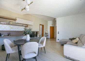 Salone - Trilocale via dei Garofani, 4, Nettuno - foto 6