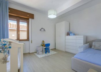 Camera da letto - Three-room apartment via dei Garofani, 4, Nettuno - photo 16