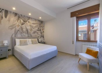 Camera da letto - Three-room apartment via dei Garofani, 4, Nettuno - photo 19