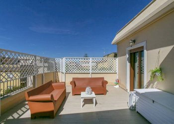 Terrazzo - Three-room apartment via dei Garofani, 4, Nettuno - photo 33