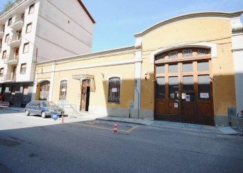 Facciata - Shop via Eugenio Bona, 9, Biella - photo 2