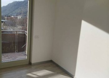 Camera da letto - Trilocale via Ventina, 1, Sondrio - foto 47