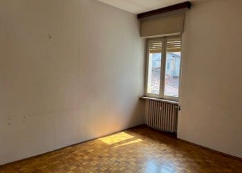 Appartamento Via Roberto d'Azeglio, 19, Busca - foto 3