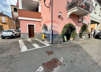 Commercial Premises Via Giuseppe Mazzini, 13
San Germano Vercellese, San Germano Vercellese - photo 3