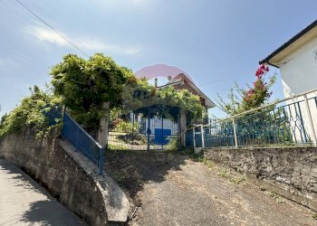 Villa Via San Pasquale, 25 
 Morsasco, Morsasco - foto 1