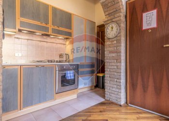 Bilocale via Rua Muro, 52 
 Centro storico, Modena (zona Centro Storico) - foto 5