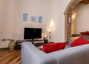 Bilocale via Rua Muro, 52 
 Centro storico, Modena (zona Centro Storico) - foto 9