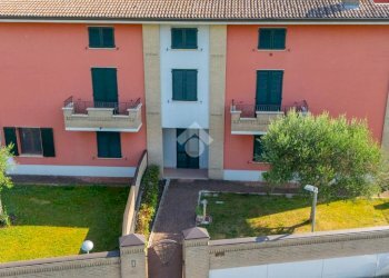 Four-room apartment Via peschiera, Castelnovo di Sotto - photo 5