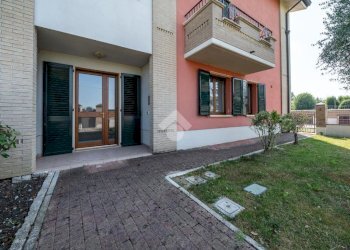 Four-room apartment Via peschiera, Castelnovo di Sotto - photo 3