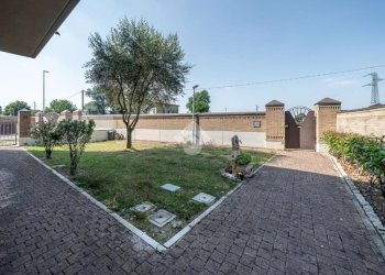 Four-room apartment Via peschiera, Castelnovo di Sotto - photo 1