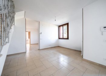Four-room apartment Via peschiera, Castelnovo di Sotto - photo 10
