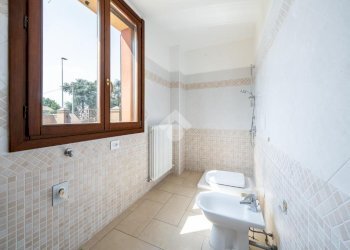 Four-room apartment Via peschiera, Castelnovo di Sotto - photo 17