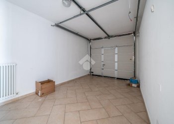 Four-room apartment Via peschiera, Castelnovo di Sotto - photo 32