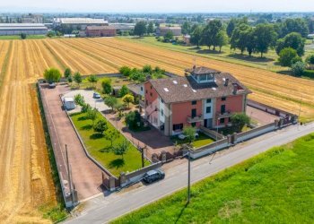 Four-room apartment Via peschiera, Castelnovo di Sotto - photo 35