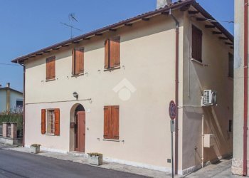 Casa indipendente Via Scuole, Poggio Renatico - foto 1