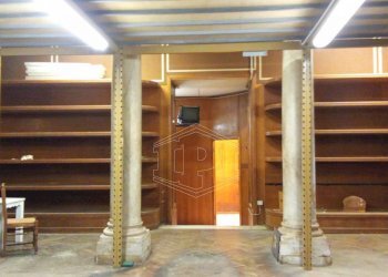 Locale Commerciale Via Luccoli, Genova (zona Centro Storico) - foto 4