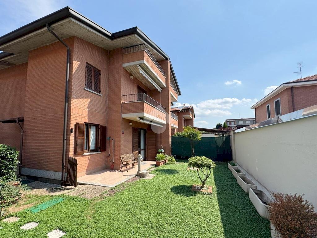 Portion of a house Via Torquato Tasso, Cormano - photo 3
