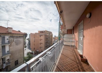 Foto 3 - Appartamento via giovane italia
 
2, Varazze - foto 3