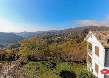 Villa quadrifamiliare con vista mare - Quadrilocale Loc. Rocca
 
10, Stella - foto 2