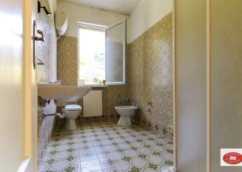 Bagno con box doccia - Quadrilocale Loc. Rocca
 
10, Stella - foto 13