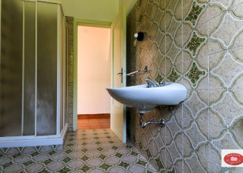 Bagno con box doccia - Quadrilocale Loc. Rocca
 
10, Stella - foto 14