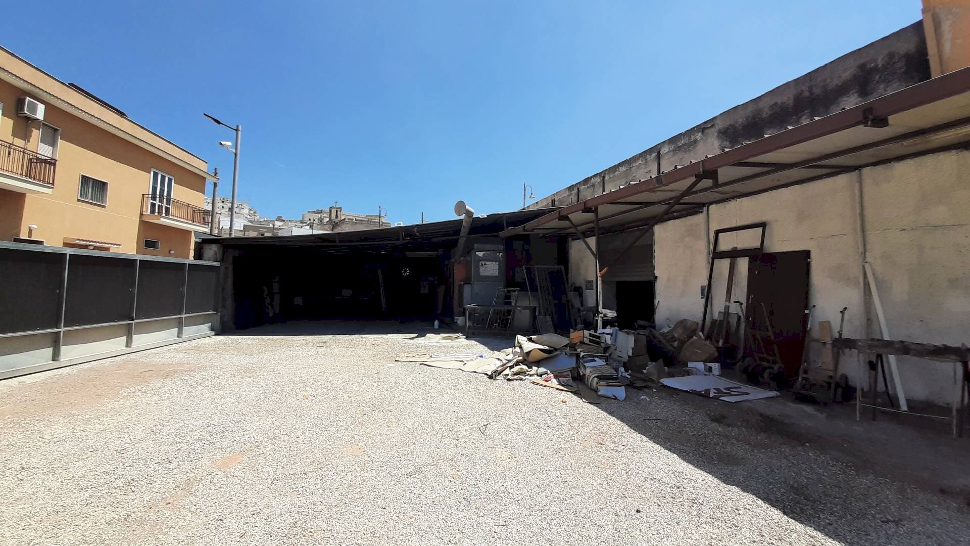 Foto 2 - Locale Commerciale Strada Statale Appia s.n.c.
24, Massafra - foto 2