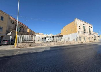 Foto 1 - Locale Commerciale Strada Statale Appia s.n.c.
24, Massafra - foto 1