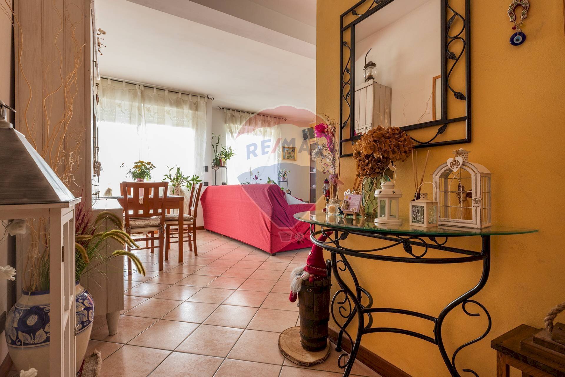 Sala da pranzo - Trilocale via Verdi
 
95, Cocquio-Trevisago - foto 1