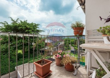 Balcone - Trilocale via Verdi
 
95, Cocquio-Trevisago - foto 11