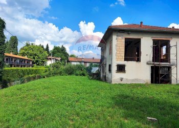 Casa all\'aperto - Villa Via Martiri della Libertà
 
501, Travedona-Monate - foto 12