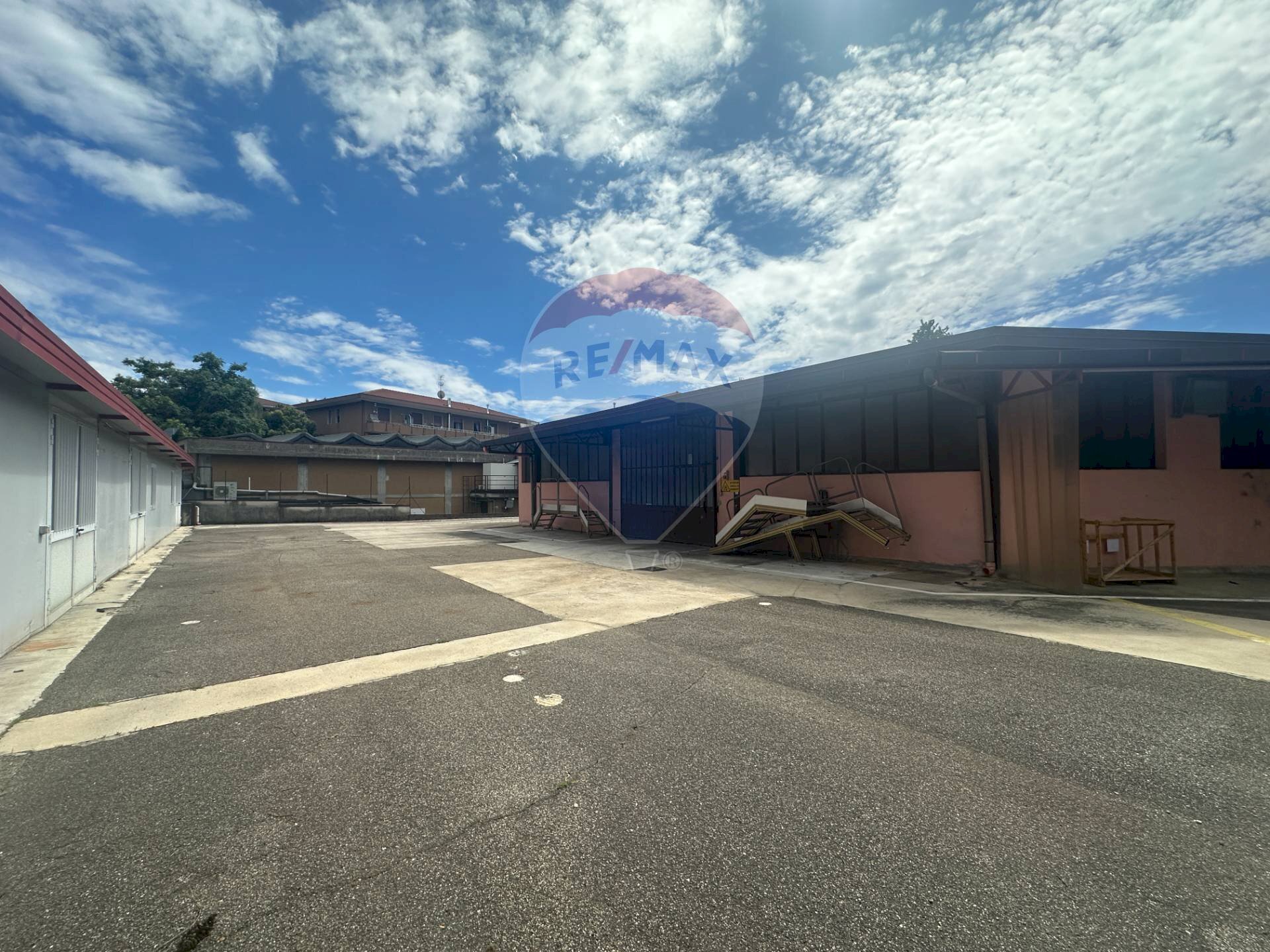 Area esterna - Capannone via Corsica
 
31, Varese - foto 3