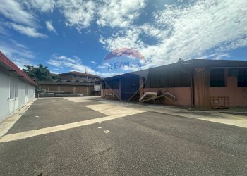 Area esterna - Capannone via Corsica
31, Varese - foto 3