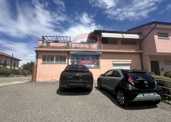 Esterno - Capannone via Corsica
31, Varese - foto 17