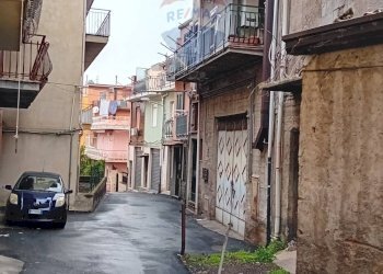 Edificio all\'aperto - Appartamento Via Pistoia
 
49, Bronte - foto 19